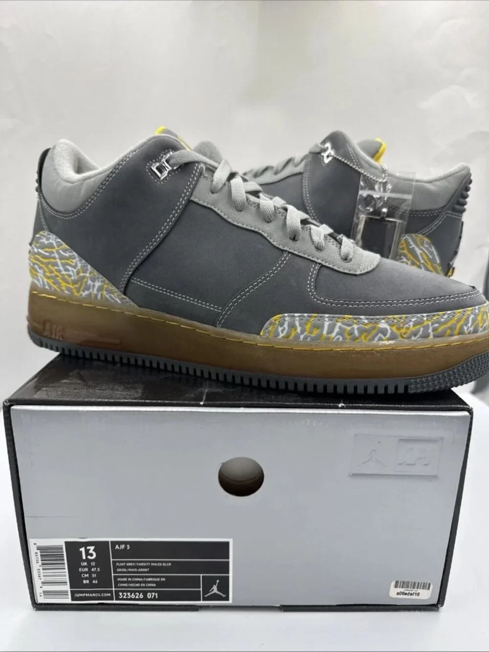 Nike Air Jordan Fusion 3 Flint Grey Varsity Maize Sz 13 DS